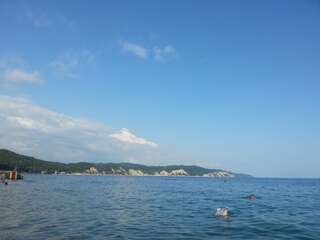 Гостевой дом Гостевой дом Южная Пальмира Пицунда Трехместный номер с видом на горы-3